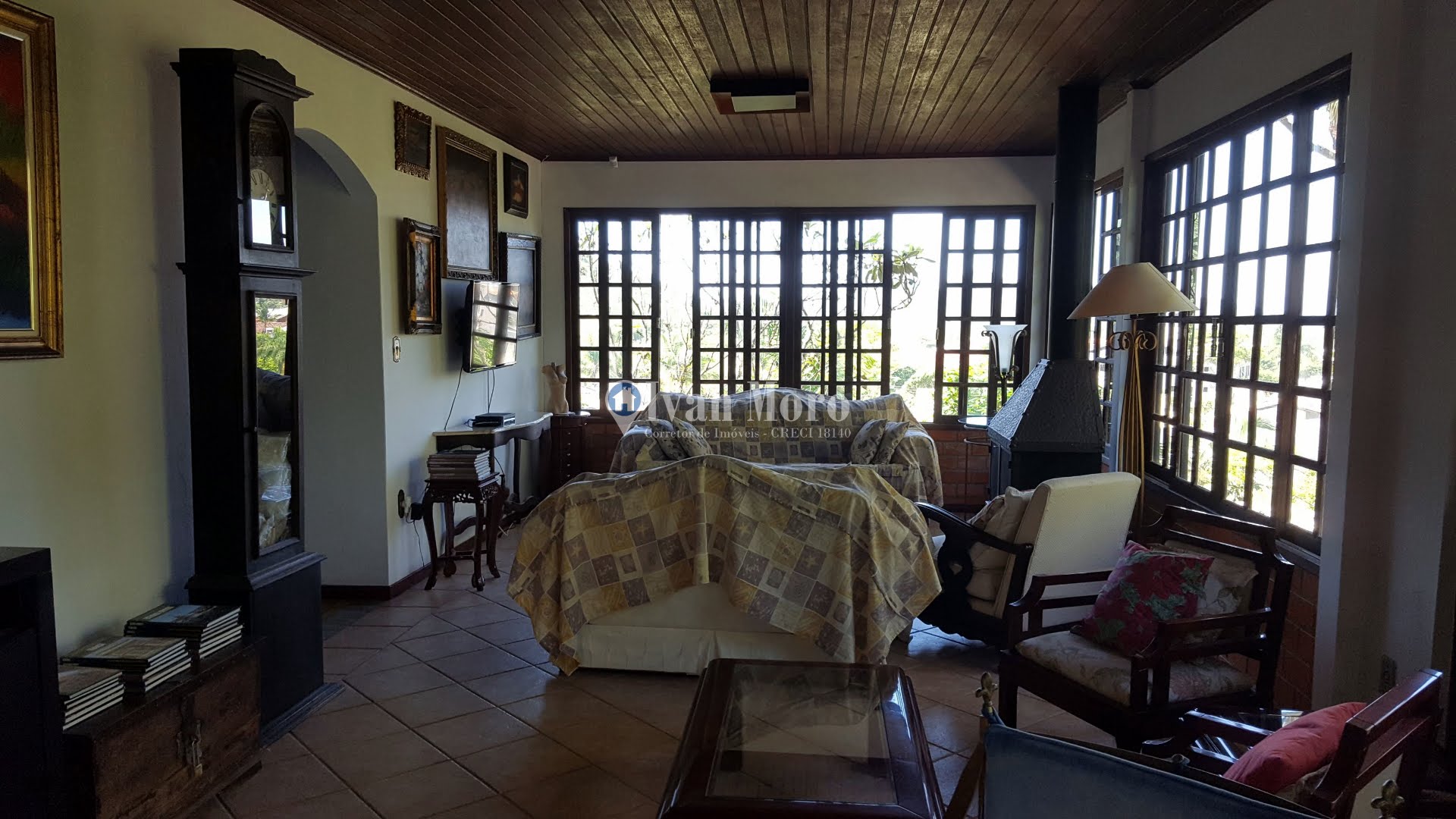 Casa para alugar com 6 quartos, 4 suítes, 4 vagas e 350m² no Daniela, Florianópolis (SC) — foto 8 de 30