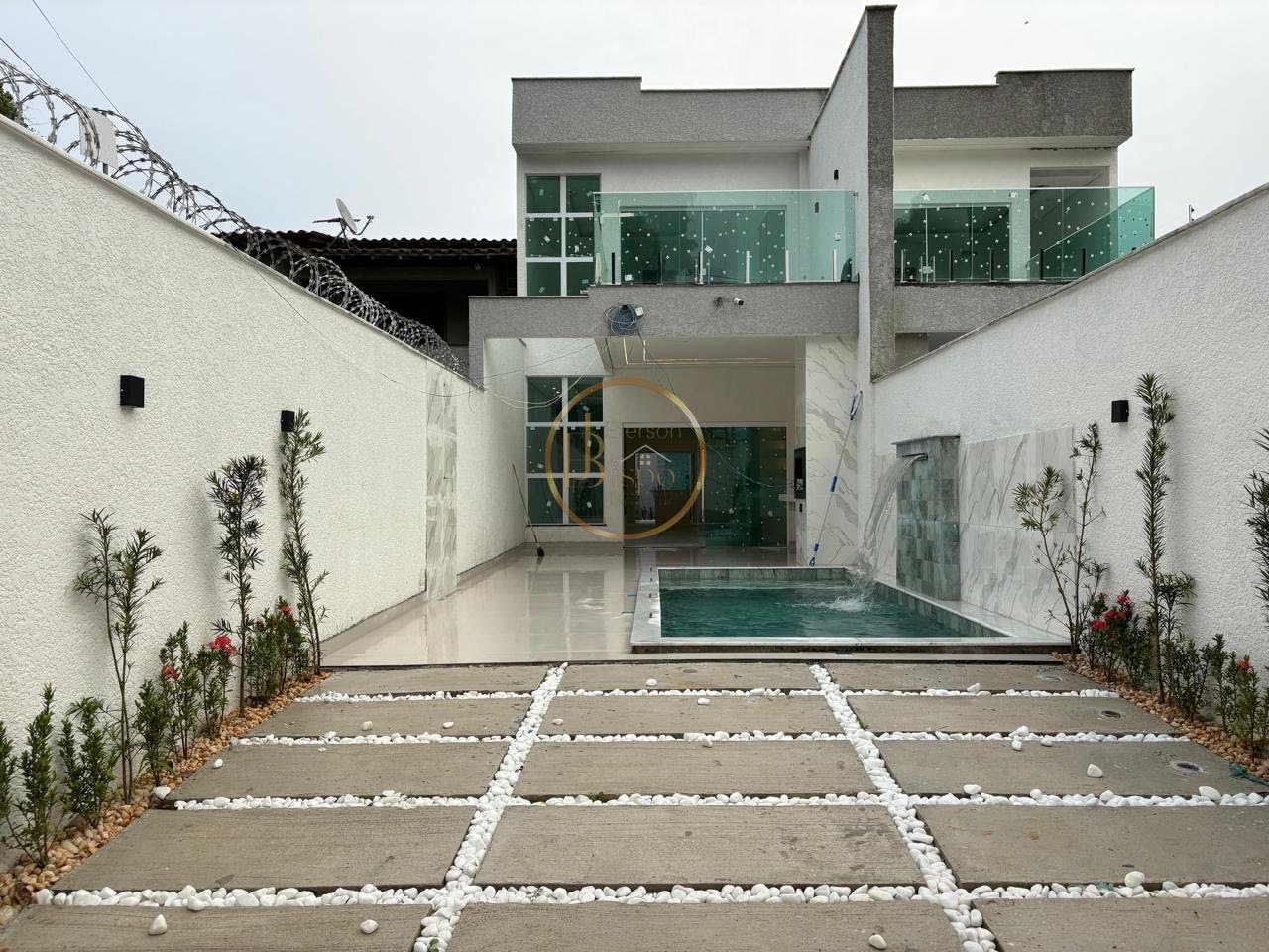 Casa à venda com 3 quartos, 1 suíte, 3 vagas e 148m² no Cambolo, Porto Seguro (BA) — foto 2 de 21