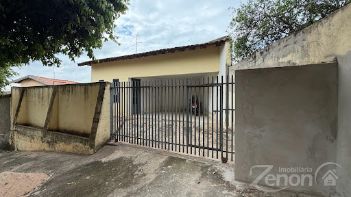 Casa à venda em Adamantina, 3 Dorms sendo um Suíte 143m², R$290 mil