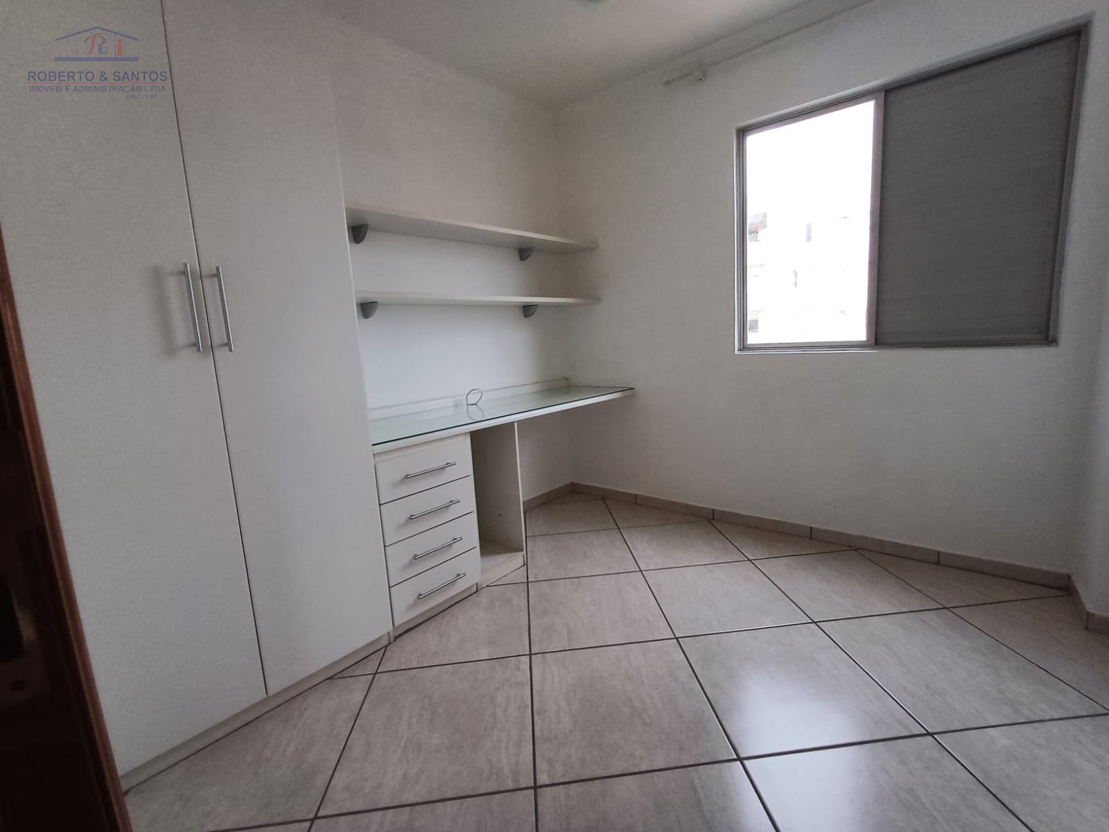 quarto com armarios