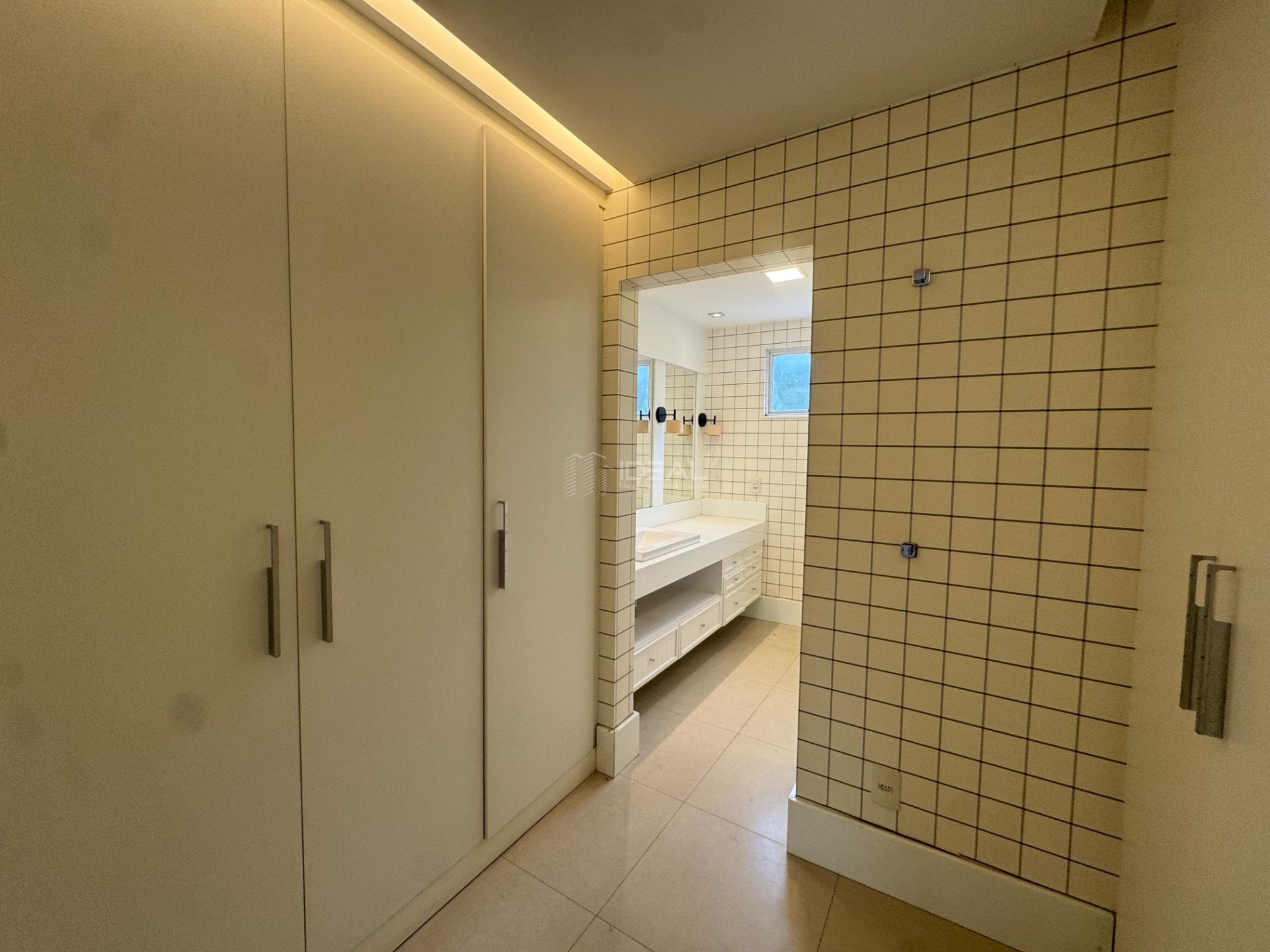 Casa à venda com 3 quartos, 3 suítes, 4 vagas e 423m² no Parque Santo Amaro, Campos dos Goytacazes (RJ) — foto 27 de 30