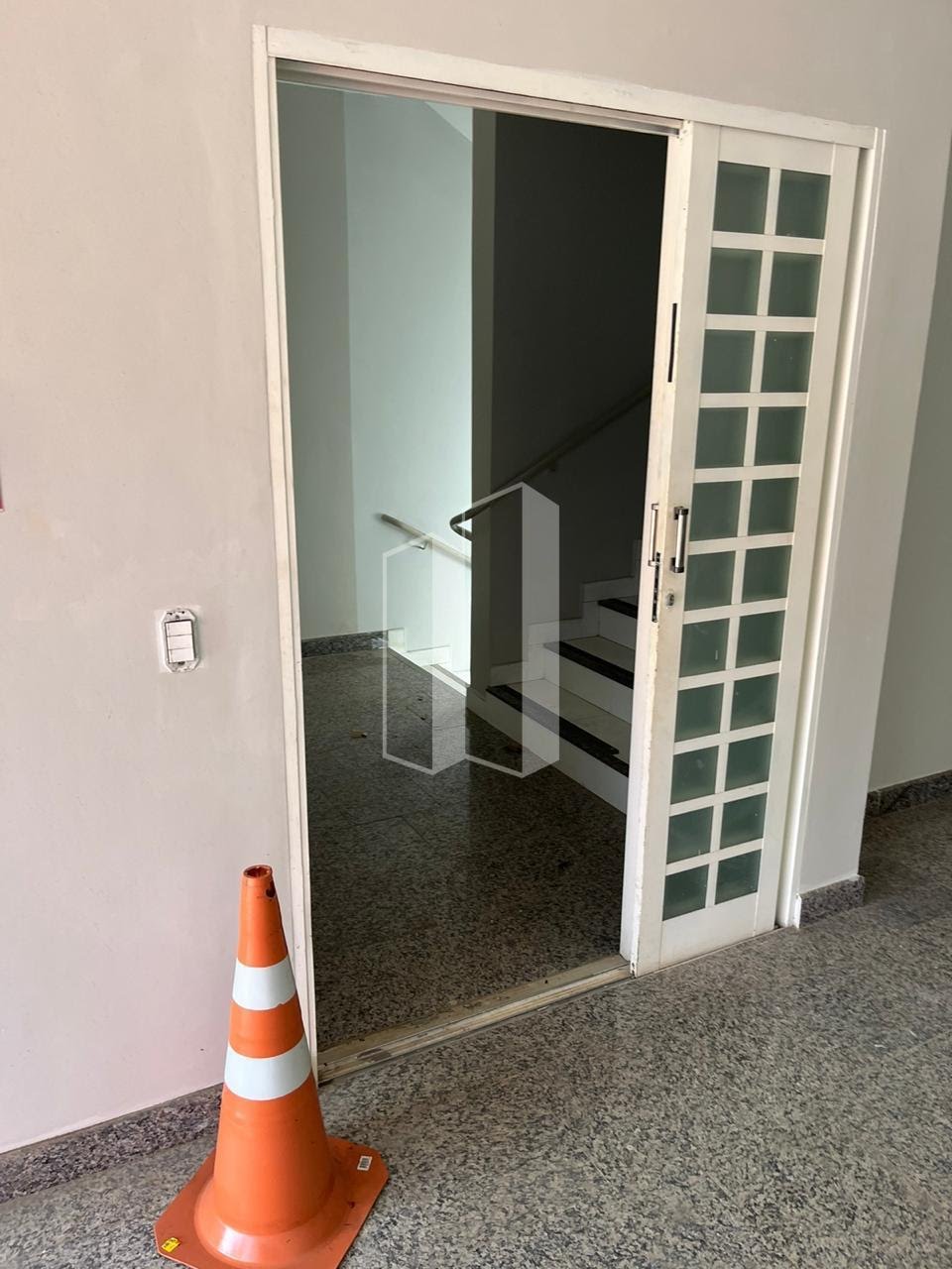 Comercial à venda com 5 banheiros, 8 vagas e 1200m² no Setor Bela Vista, Goiânia (GO) — foto 24 de 30