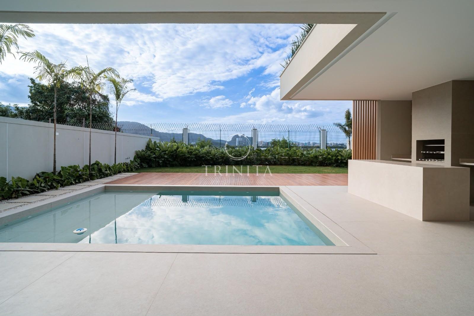 piscina-trinitaimobiliaria-alphaville