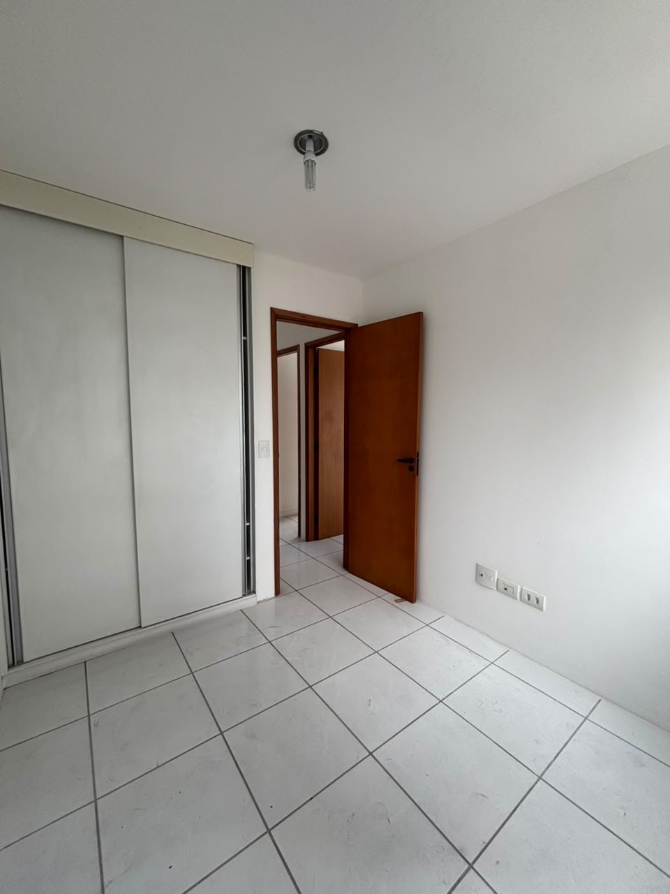 Apartamento à venda com 2 quartos, 1 suíte, 1 vaga e 70m² no Casa Amarela, Recife (PE) — foto 8 de 20