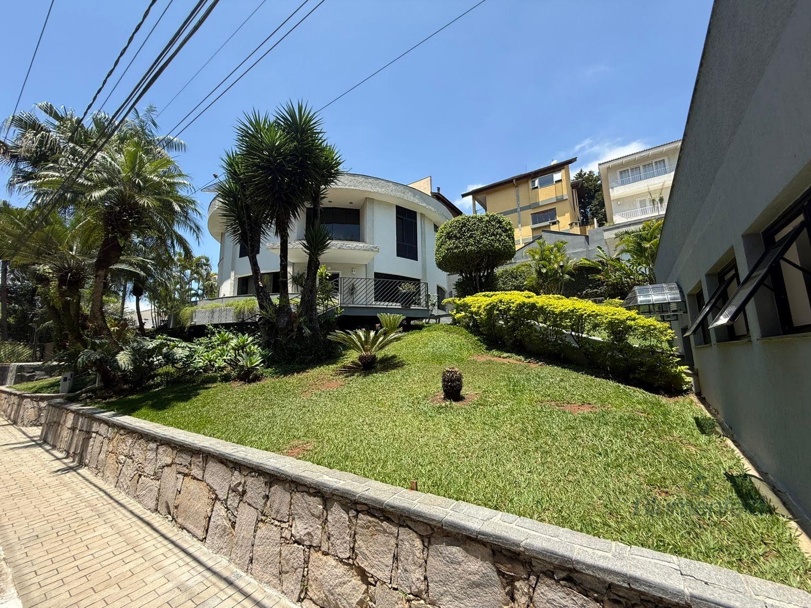 Casa à venda com 6 quartos, 5 suítes, 6 vagas e 600m² no Condomínio Arujazinho IV, Arujá (SP) — foto 2 de 30