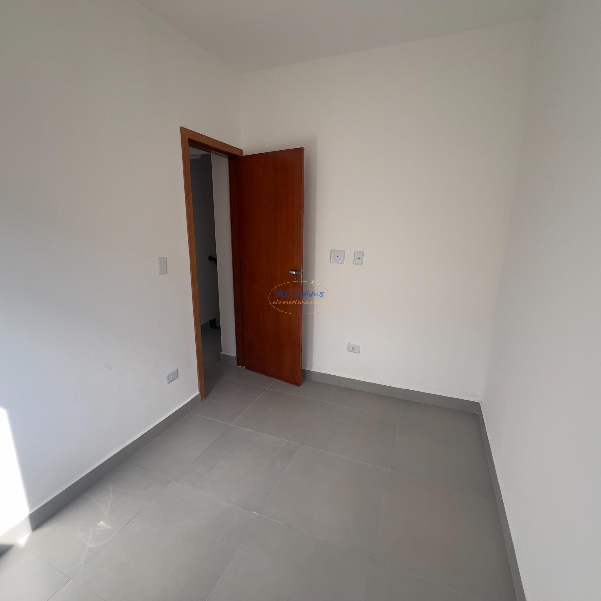 Casa à venda com 2 quartos, 2 banheiros, 1 vaga e 55m² no Jardim Imperador, Praia Grande (SP) — foto 14 de 18