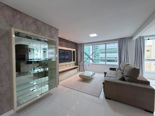 Apartamento para locação anual em Meia Praia - Itapema
