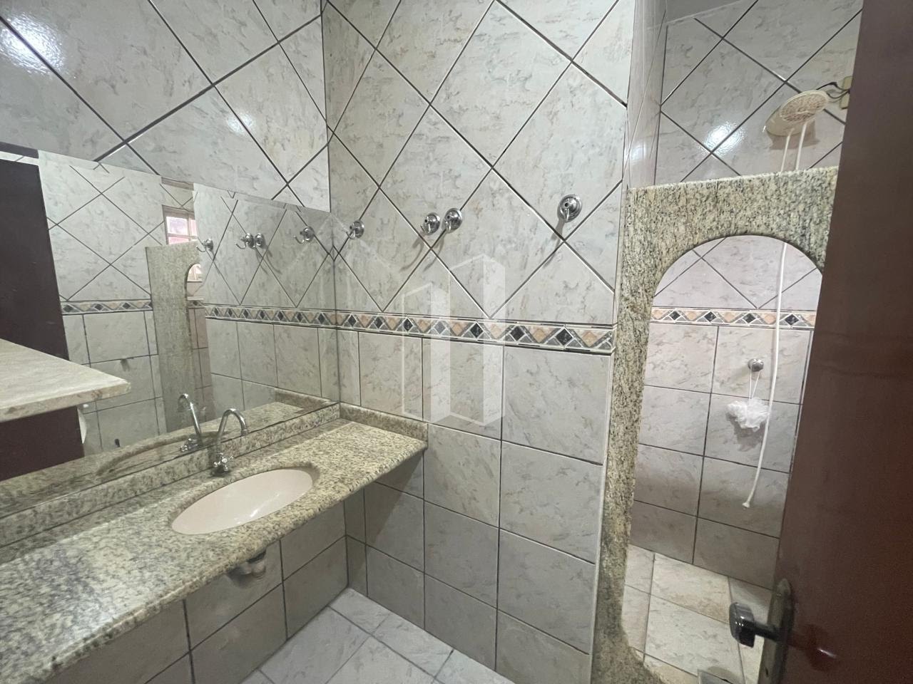 Casa à venda com 3 quartos, 1 suíte, 2 vagas e 114m² no Jardim América, Goiânia (GO) — foto 10 de 28