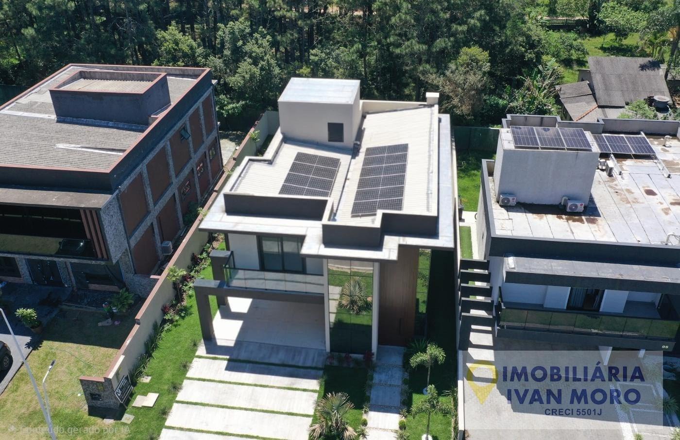 Casa à venda com 4 quartos, 3 suítes, 4 vagas e 270m² no São João do Rio Vermelho, Florianópolis (SC) — foto 2 de 27