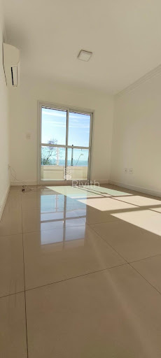 Belíssimo Apartamento sem Cobertura de 120m² com 2 dormitórios sendo 1 suíte, 3 banheiros, 2 vagas de garagem demarcadas e paralelasno Bairro Campestre - Santo André, SP