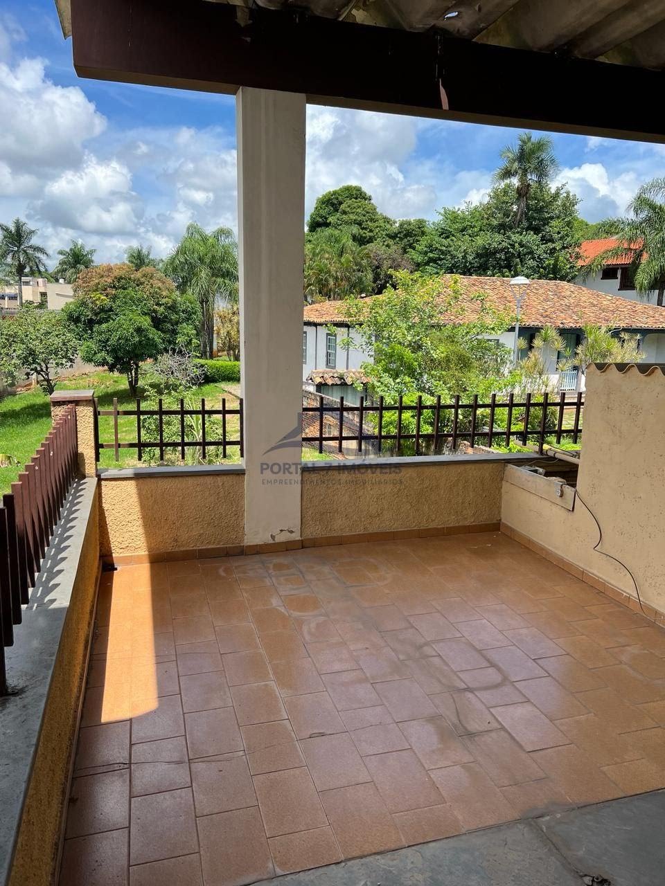 Casa à venda com 5 quartos, 2 suítes, 4 vagas e 578m² no Centro, Sete Lagoas (MG) — foto 9 de 17