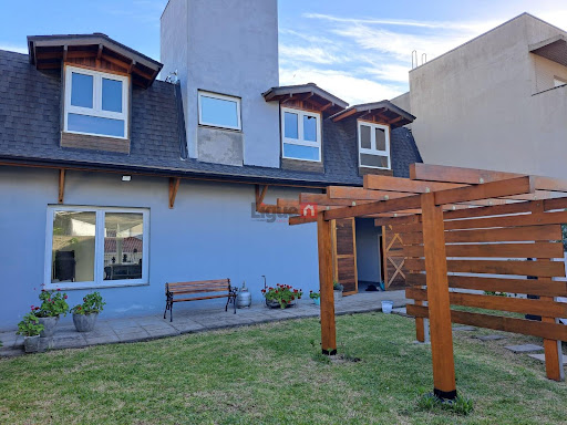 Casa à Venda no Centro de Farroupilha com 2 Dorms e Suíte