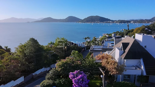 Casa Condomínio 3 Dormitórios - Cacupé  -  Florianópolis, SC