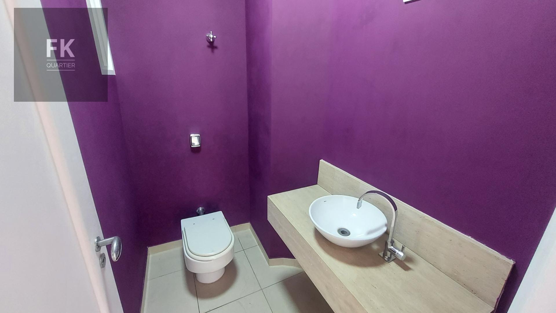 Casa à venda com 5 quartos, 4 suítes, 4 vagas e 250m² no Alphaville Residencial Dois, Barueri (SP) — foto 9 de 30