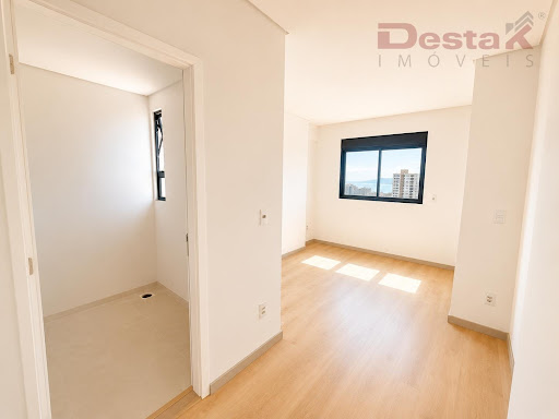 Apartamento no bairro Kobrasol  -  São José