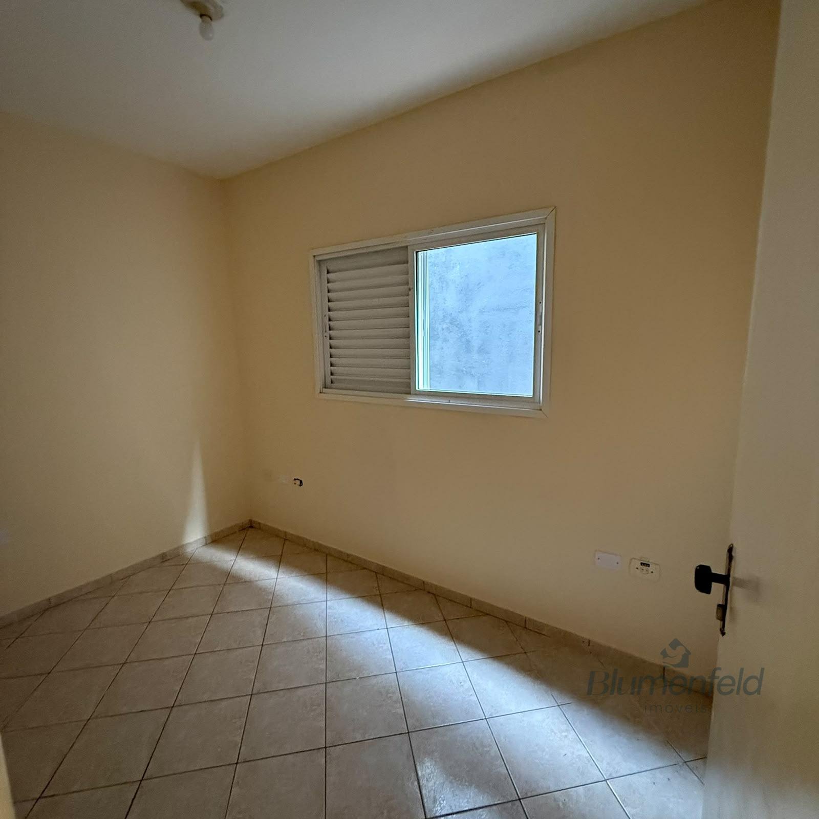 Casa para alugar com 3 quartos, 1 suíte, 2 vagas e 250m² no Jardim Rincão, Arujá (SP) — foto 13 de 17