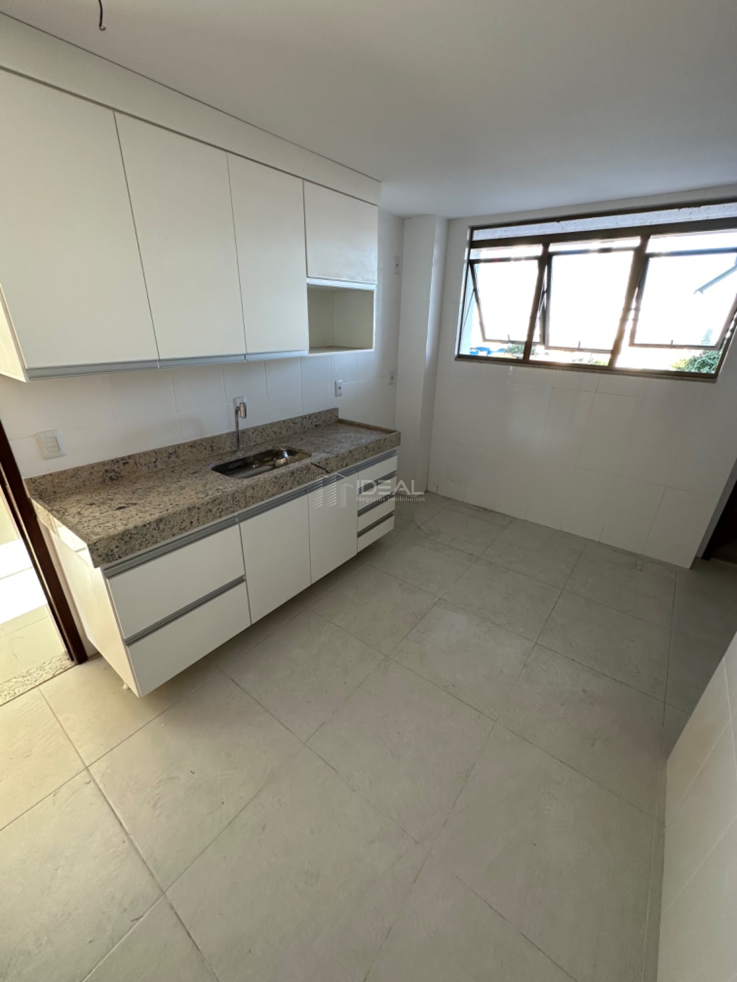 Apartamento à venda com 3 quartos, 3 suítes, 2 vagas e 128m² no Parque Tamandaré, Campos dos Goytacazes (RJ) — foto 28 de 30