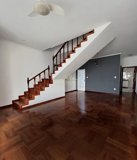 Casa em Esplanada Independência  -  Taubaté