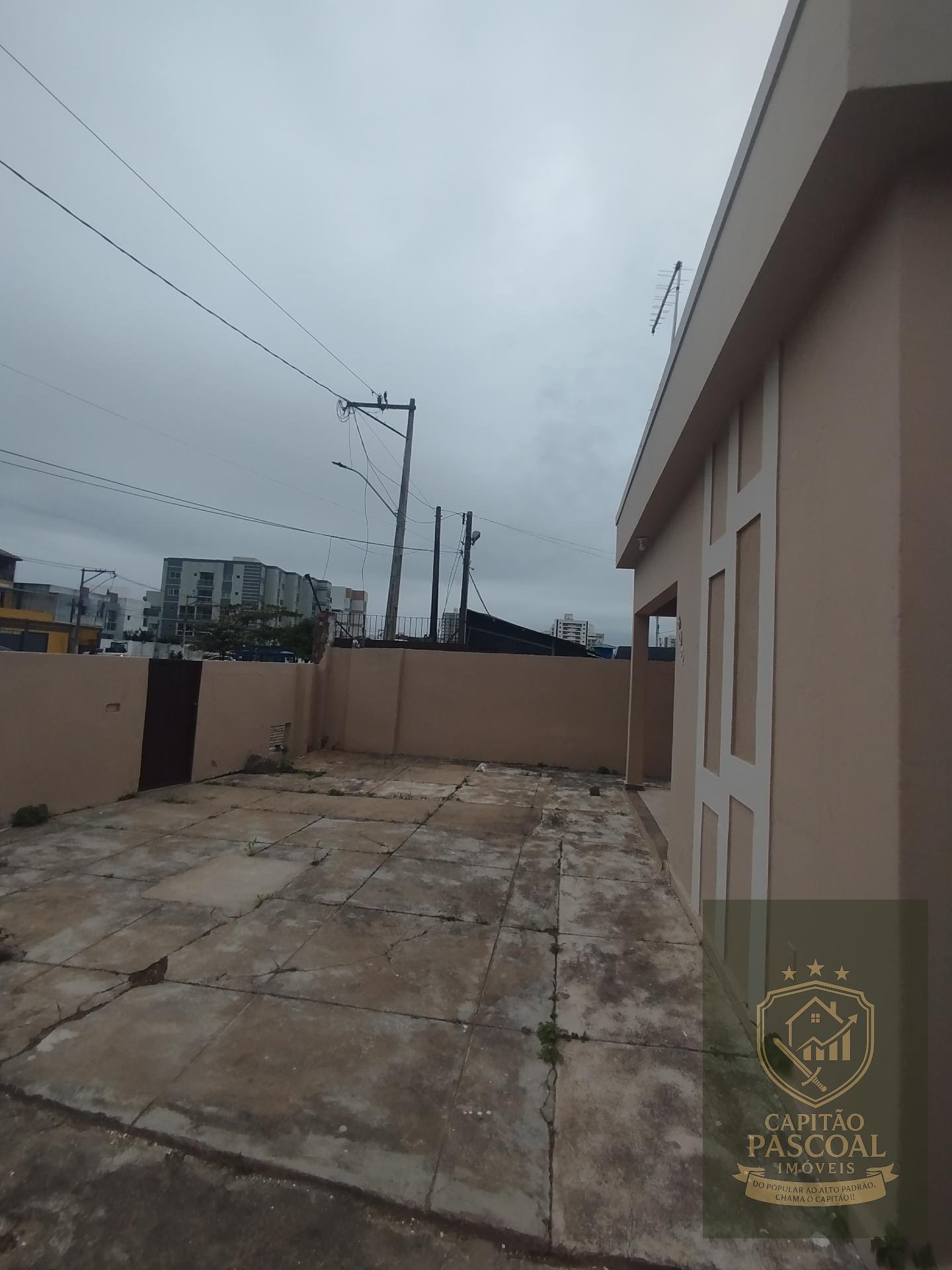 Casa para alugar com 3 quartos, 1 banheiro, 5 vagas e 176m² no Parque Vista Alegre, Campos dos Goytacazes (RJ) — foto 8 de 26