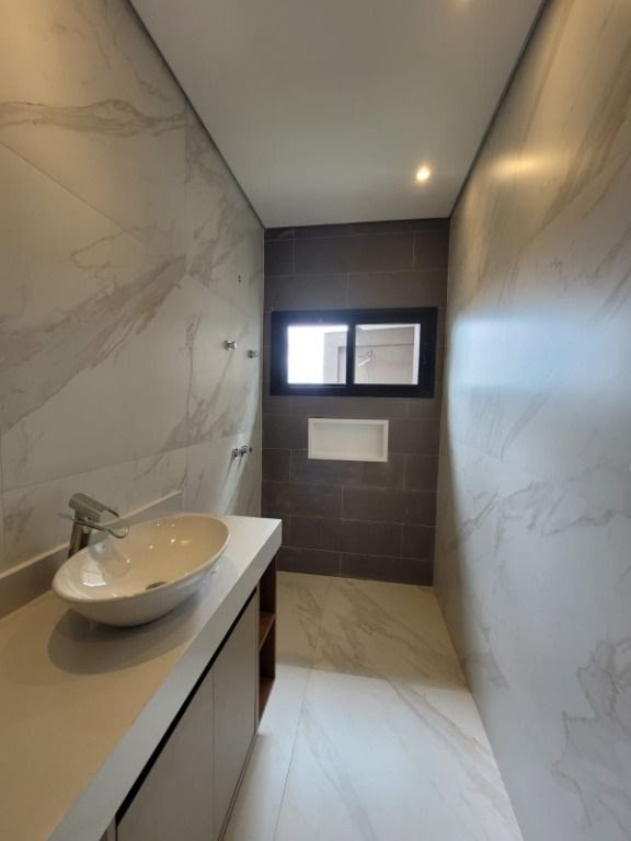 Casa à venda com 4 quartos, 4 suítes, 6 vagas e 441m² no Condominio Arujazinho V, Arujá (SP) — foto 7 de 19