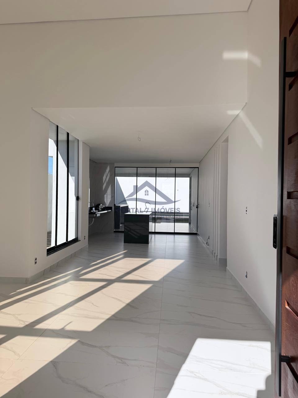 Casa à venda com 2 quartos, 1 suíte, 4 vagas e 219m² no Residencial Montserrat, Sete Lagoas (MG) — foto 11 de 26