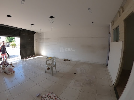 Casa com ponto comercial para venda no Parque California - Campos dos Goytacazes, RJ 