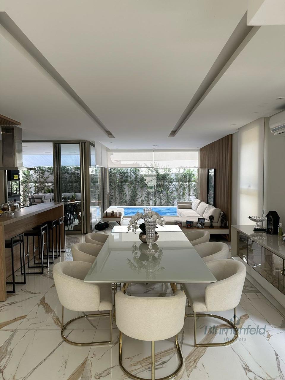 Casa à venda com 4 suítes, 6 vagas e 288m² no Condomínio Real Park, Arujá (SP) — foto 8 de 17