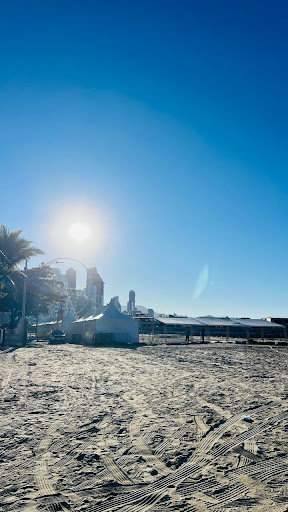 Locação de Temporada - Casa Beira mar para alugar com 4 quartos - Perequê - Porto Belo/SC
