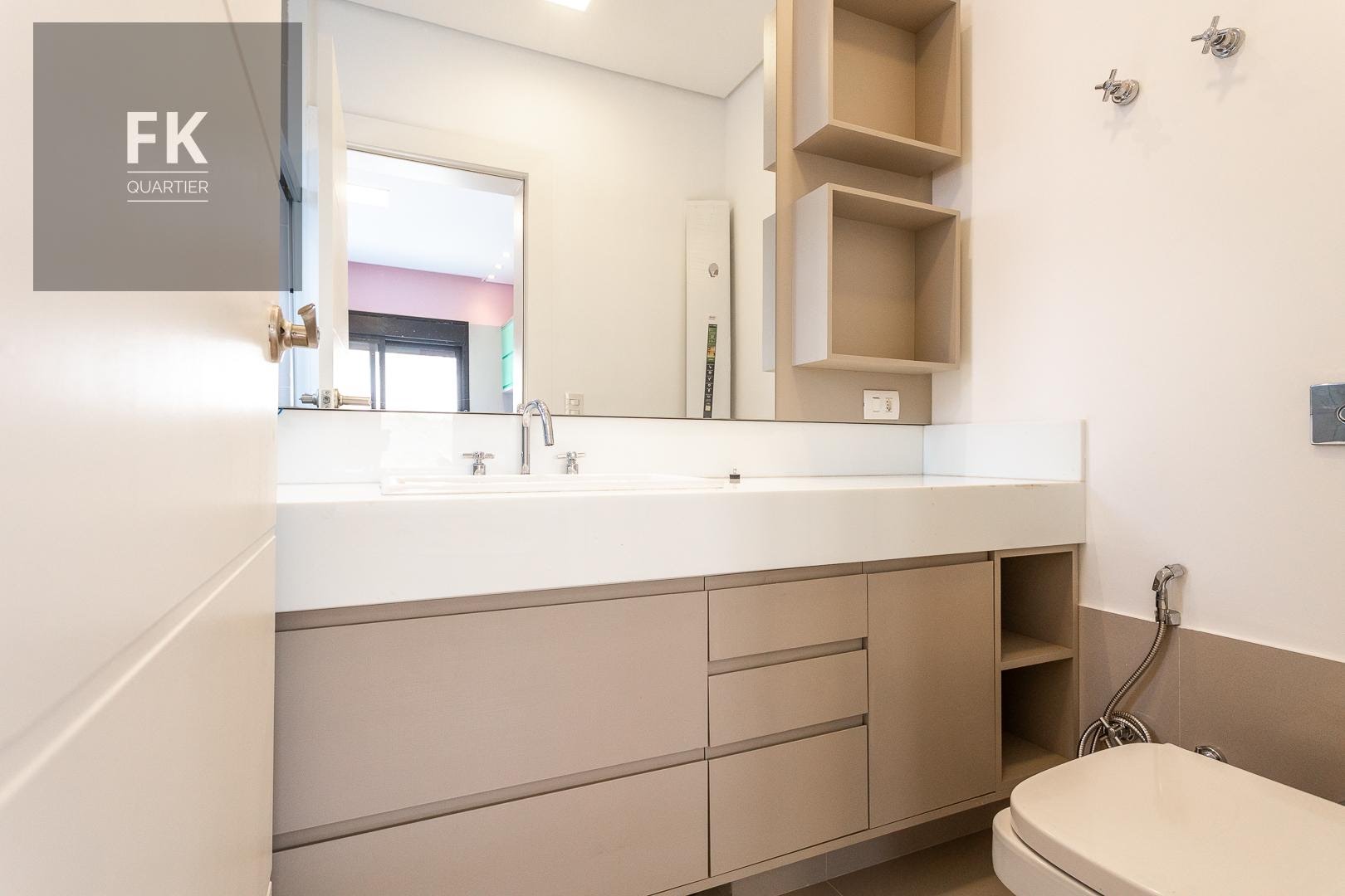 Casa à venda com 4 quartos, 4 suítes, 6 vagas e 620m² no Tamboré, Barueri (SP) — foto 21 de 30