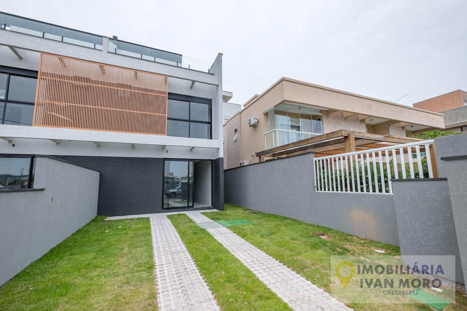 Casa à venda com 3 quartos, 3 suítes, 1 vaga e 201m² no Ingleses Norte, Florianópolis (SC) — foto 2 de 19