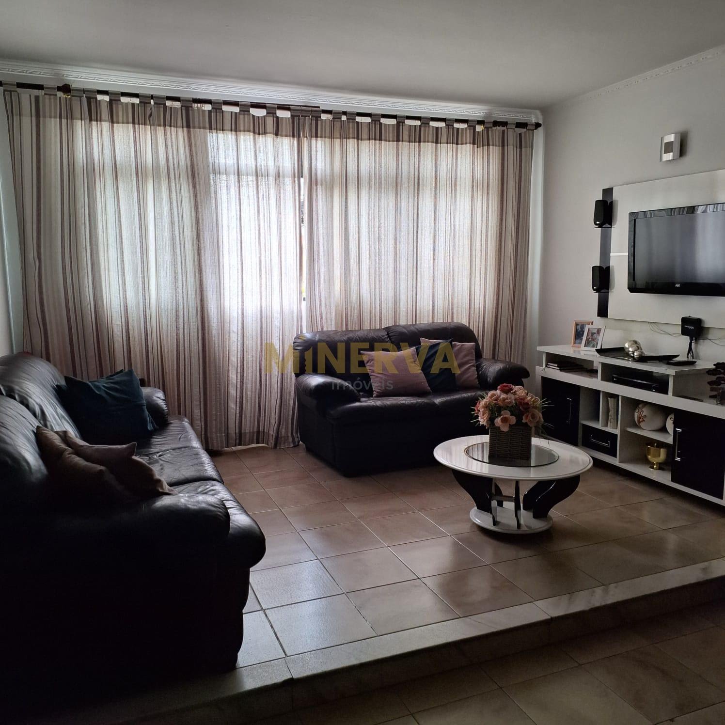 Casa à venda com 3 quartos, 2 banheiros e 350m² no Tatuapé, São Paulo — foto principal