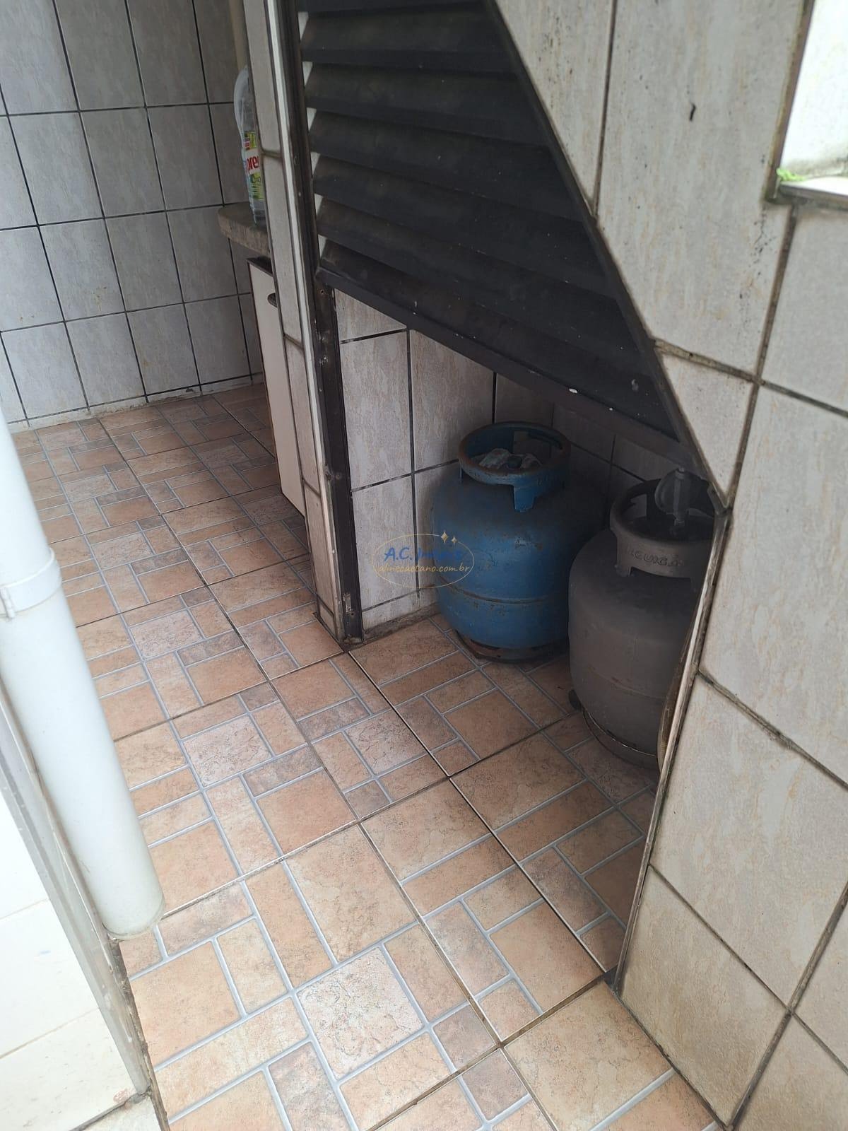 Casa à venda com 3 quartos, 2 suítes, 2 vagas e 121m² no Nova Mirim, Praia Grande (SP) — foto 7 de 23