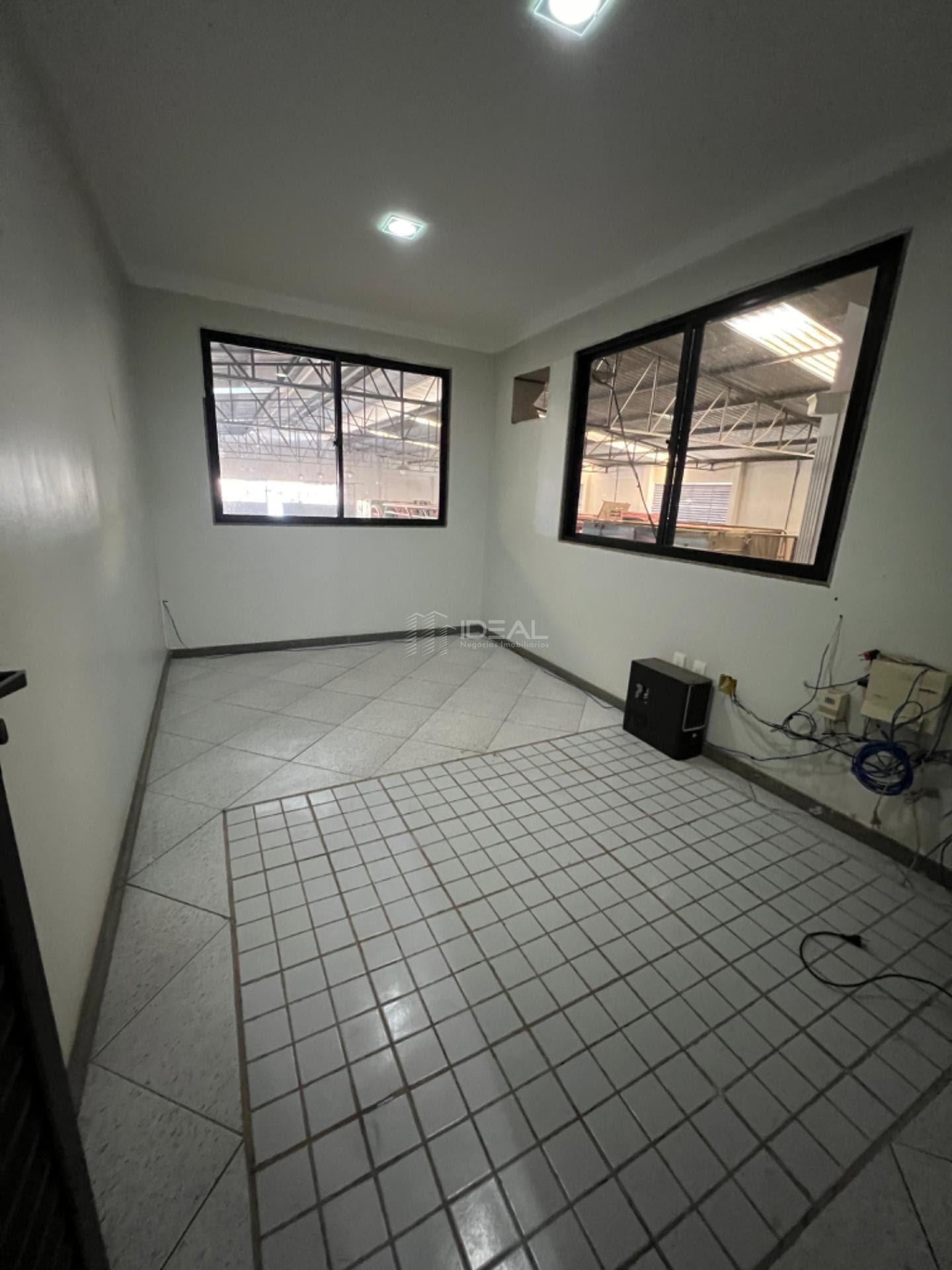 Comercial à venda com 4 banheiros e 1200m² no Parque Joquei Club, Campos dos Goytacazes (RJ) — foto 23 de 30