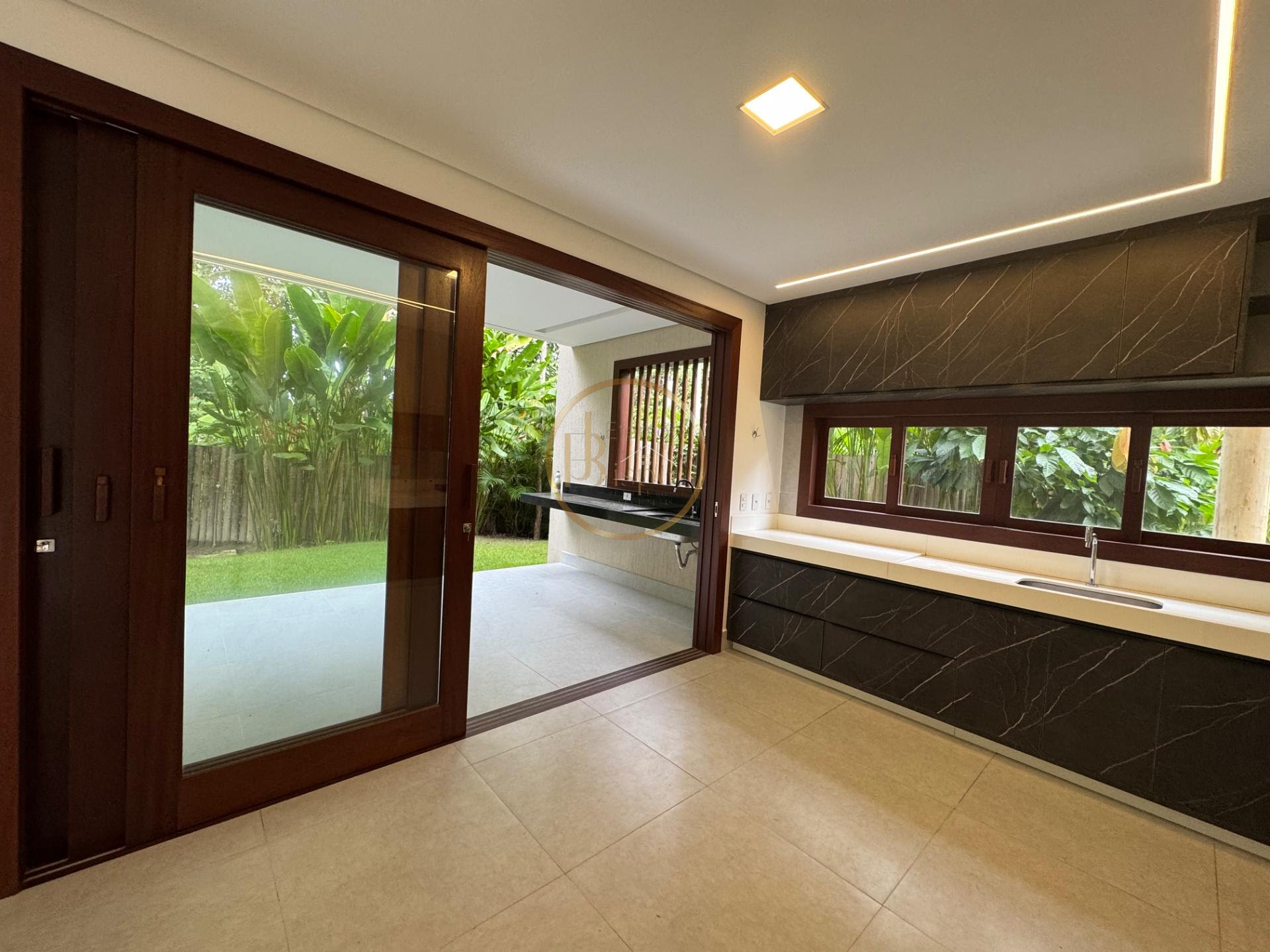 Casa à venda com 4 quartos, 4 suítes, 2 vagas e 202m² no Arraial D'ajuda, Porto Seguro (BA) — foto 11 de 19