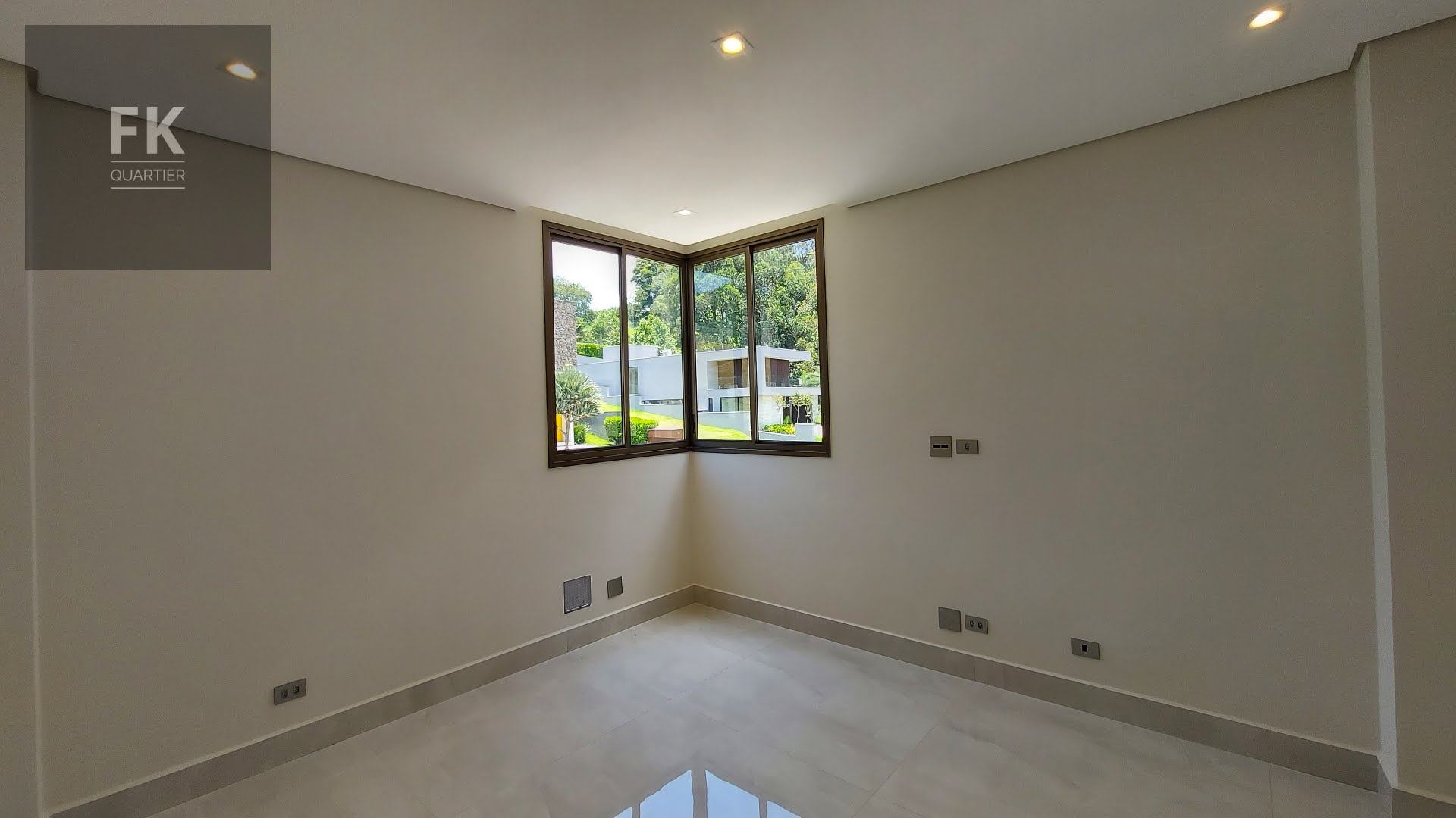 Casa à venda com 4 quartos, 4 suítes, 7 vagas e 578m² no Tamboré, Barueri (SP) — foto 2 de 30