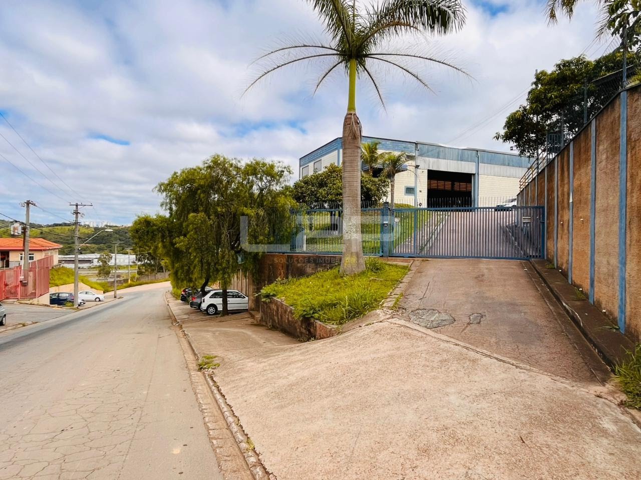 Comercial à venda com 5 banheiros e 1355m² no Parque Industrial, Várzea Paulista — foto principal