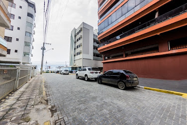 APARTAMENTO QUADRA MAR PERTO DO SHOPPING