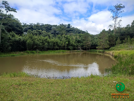 Área em Arujá com 74.000 m2 próximo ao centro 