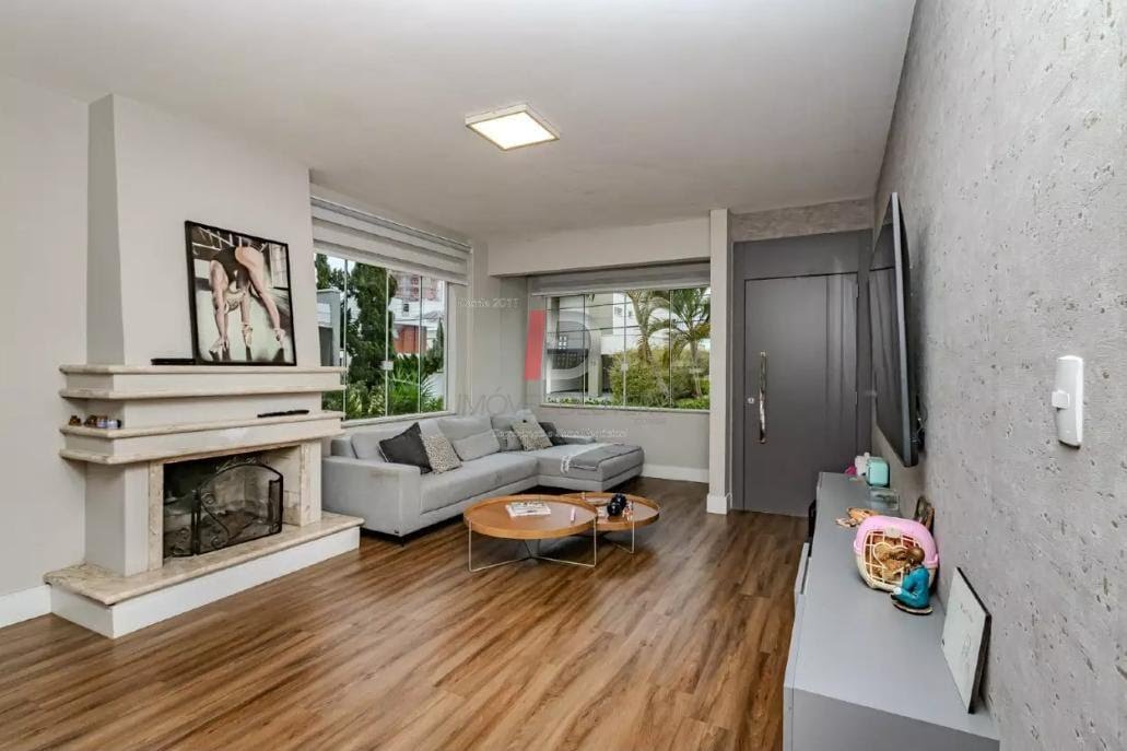 Casa, 3 quartos, 275 m² - Foto 1