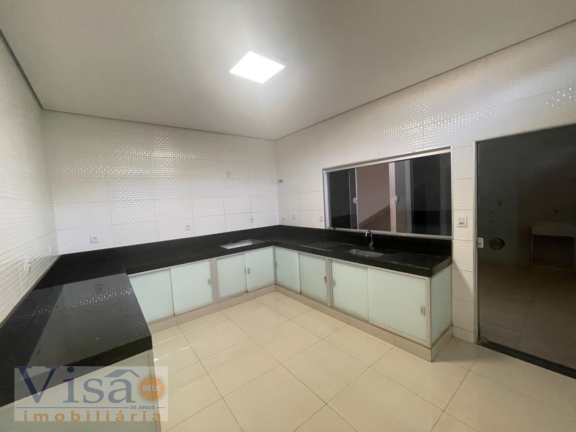 Casa à venda com 3 quartos, 1 suíte, 3 vagas e 180m² no Vila Cristiano, Paracatu (MG) — foto 9 de 22