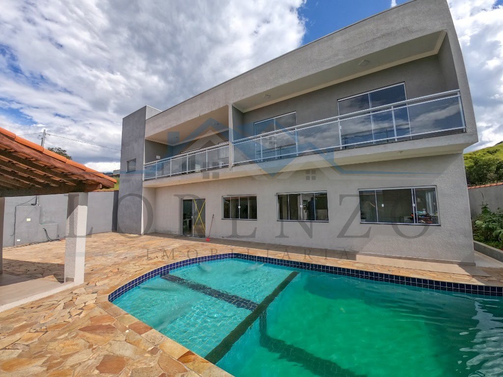 FACHADA E PISCINA