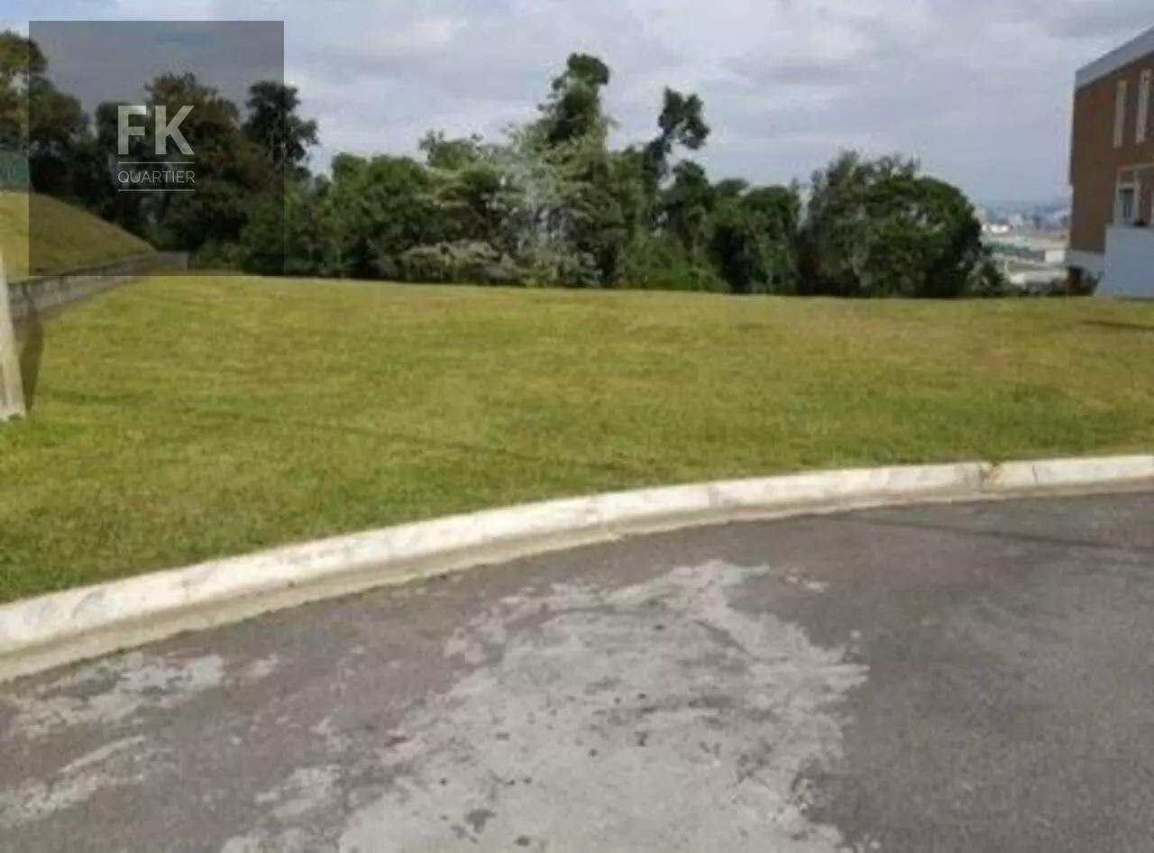 Terreno à venda com 737m² de terreno no Tamboré, Santana de Parnaíba — foto principal