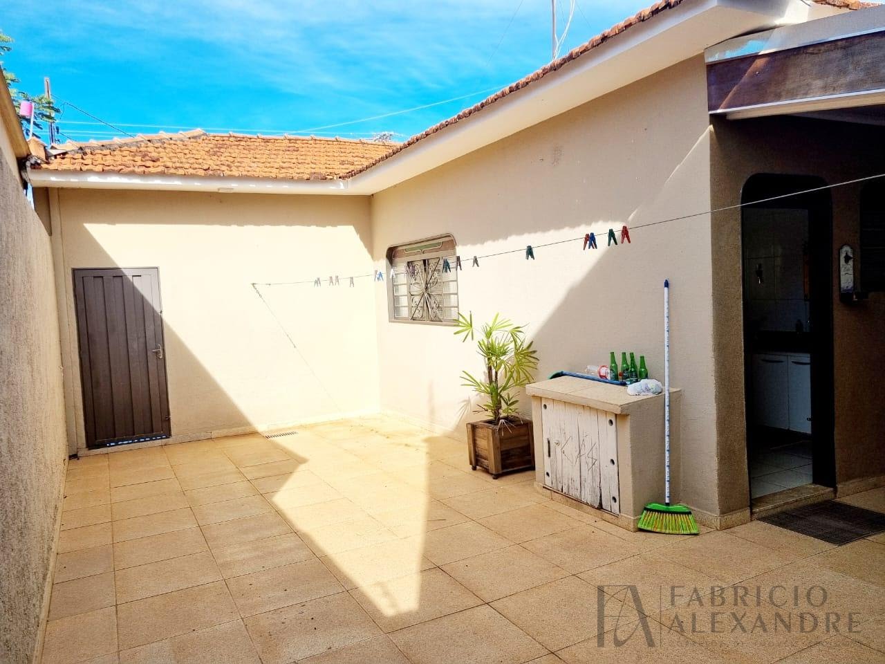 Casa à venda com 3 quartos, 1 banheiro, 4 vagas e 165m² no Jardim Nazareth, São José do Rio Preto (SP) — foto 8 de 22