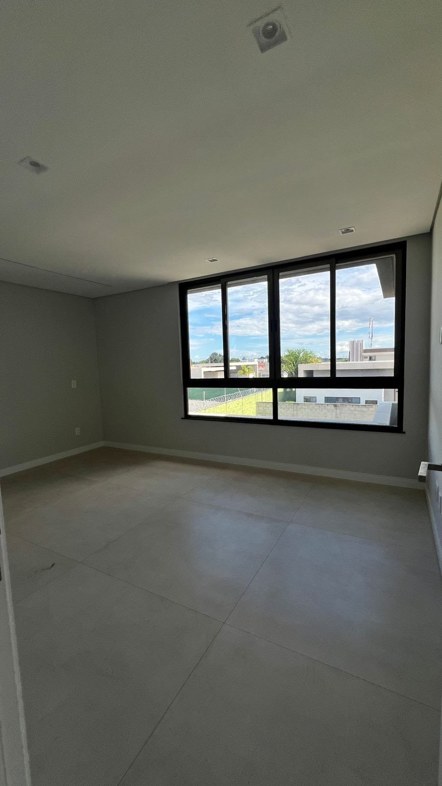 Casa à venda com 4 quartos, 3 suítes, 4 vagas e 268m² no Sim, Feira de Santana (BA) — foto 23 de 25