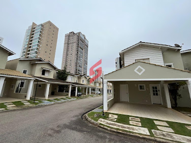 Casa com 3 dormitórios no Parque Campolim  -  Sorocaba