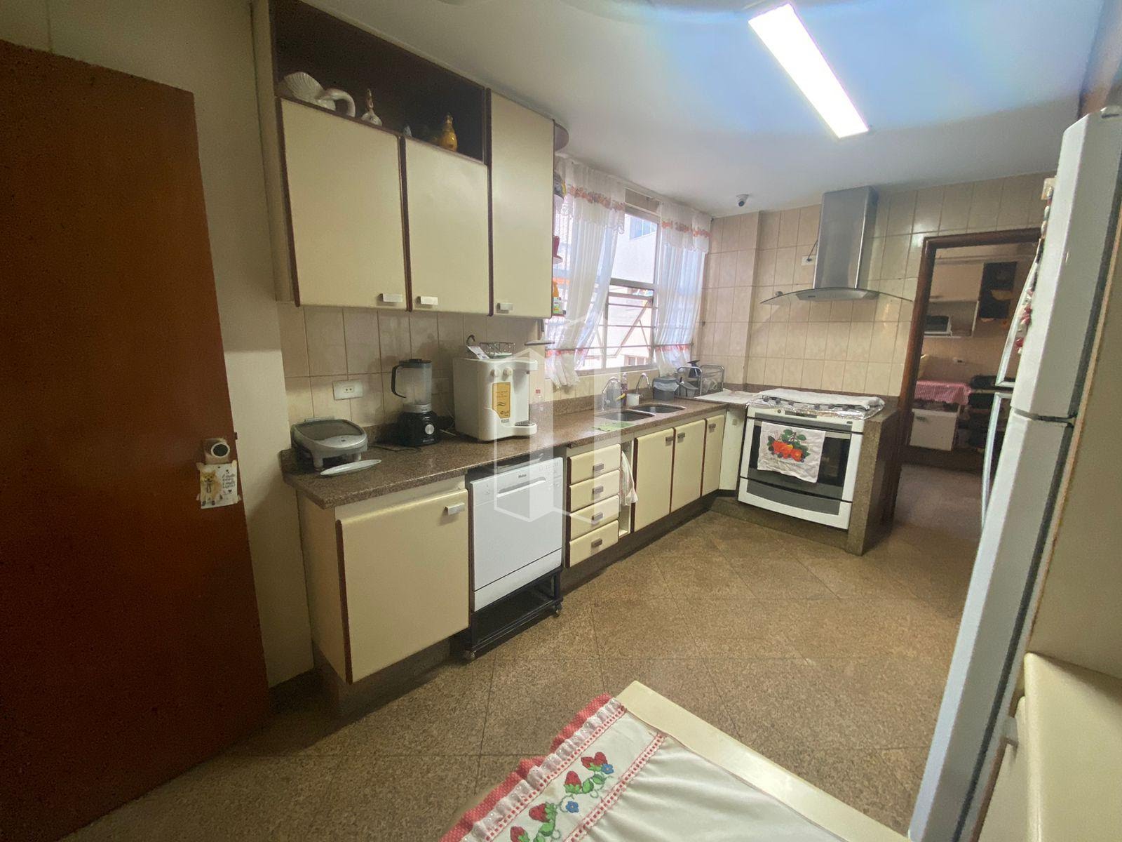 Apartamento à venda com 4 quartos, 2 suítes, 2 vagas e 271m² no Setor Bueno, Goiânia (GO) — foto 13 de 30