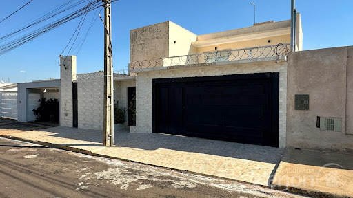 Casa à Venda no Residencial Monte Alegre, Adamantina – 360m², 3 Dorms