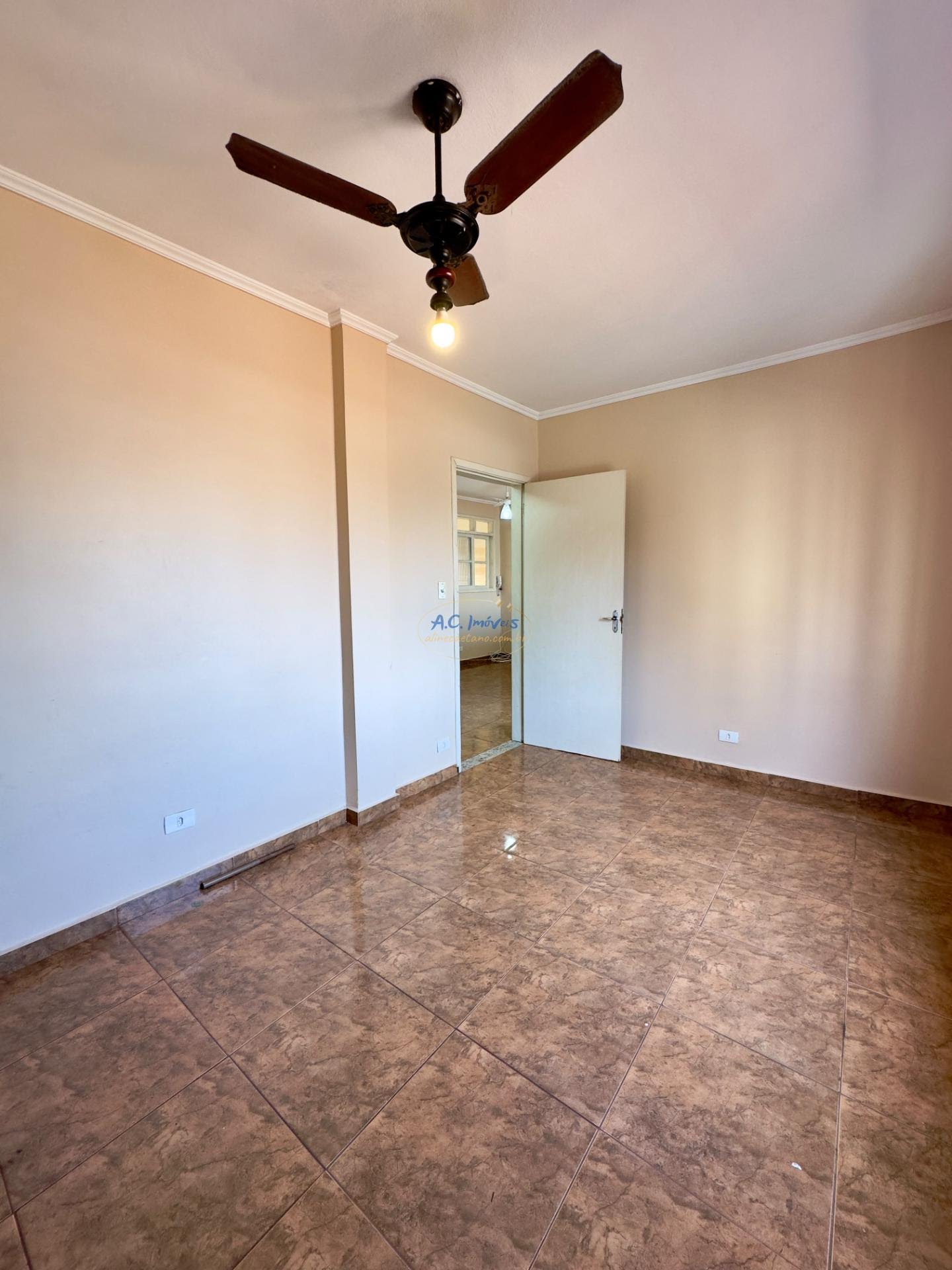 Apartamento à venda com 1 quarto, 1 banheiro, 1 vaga e 41m² no Vila Tupi, Praia Grande (SP) — foto 9 de 10