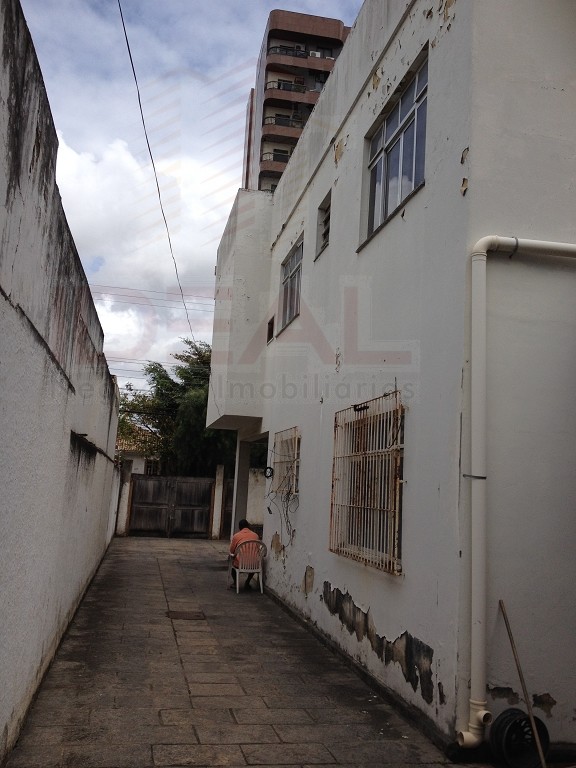 Casa à venda com 5 quartos, 3 suítes, 6 vagas e 300m² no Parque Tamandaré, Campos dos Goytacazes (RJ) — foto 11 de 12