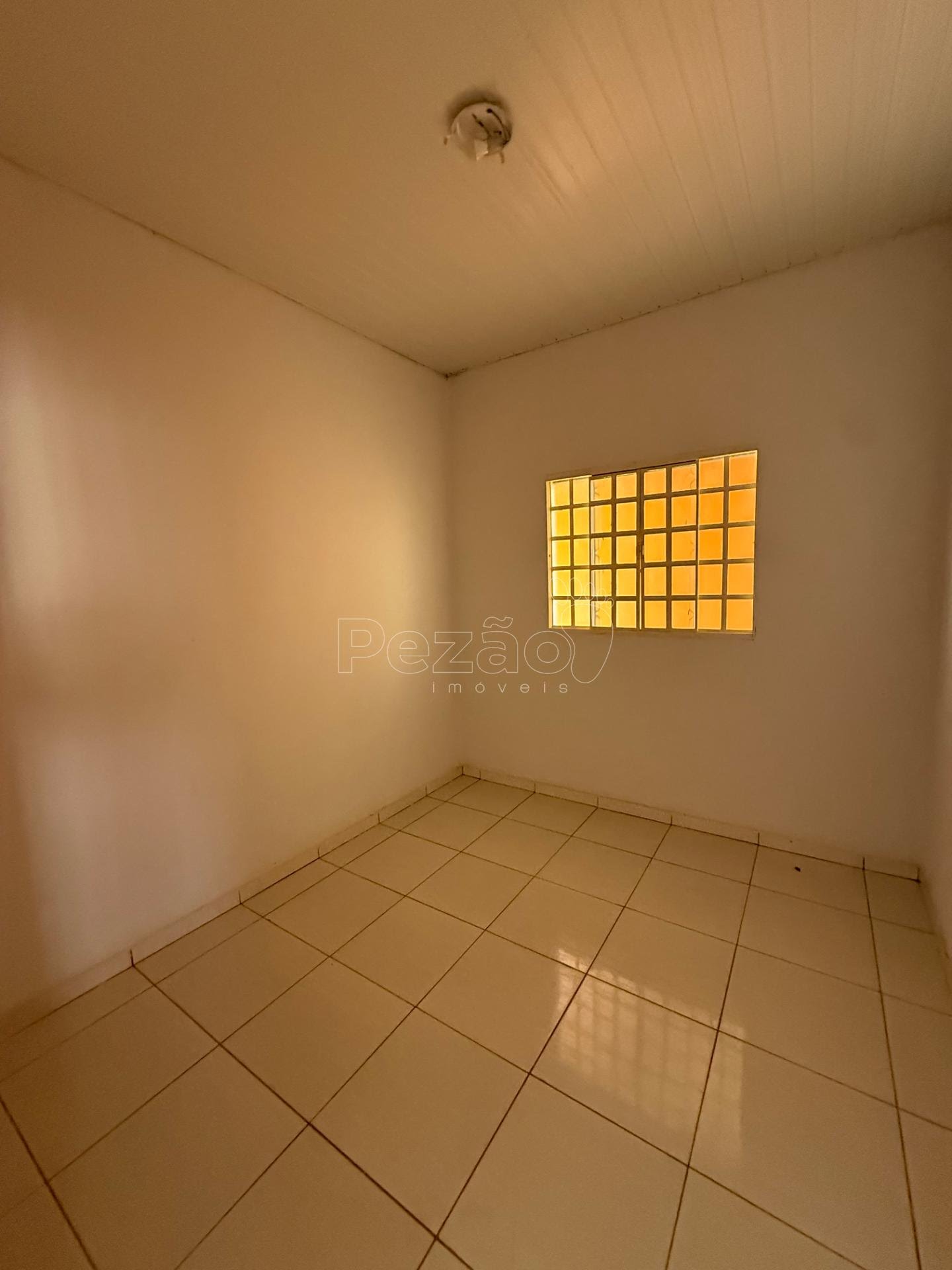 Casa à venda com 3 quartos, 1 banheiro, 2 vagas e 220m² no Jardim Imperial, Itapuranga — foto principal